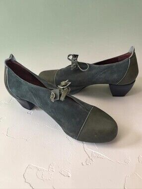 Sachelle olive green leather heel dress shoes leather & suede leather Size 9